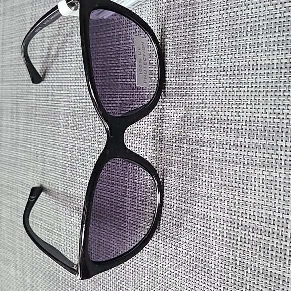 MIXIT BRAND WOMENS BLACK  SUNGLASSES - Picture 1 of 9